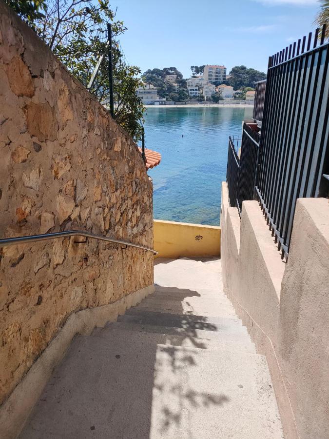 Joli Studio Les Pieds Dans L Eau Avec Place De Parking Gratuite Bandol Kültér fotó